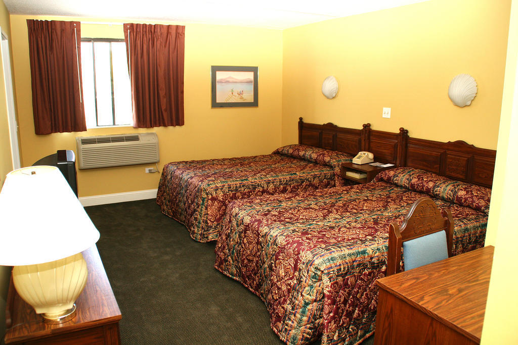 Cape Cod Irish Village South Yarmouth Room photo