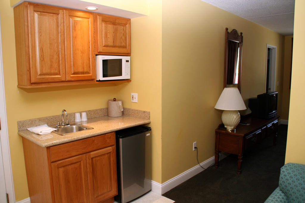 Cape Cod Irish Village South Yarmouth Room photo