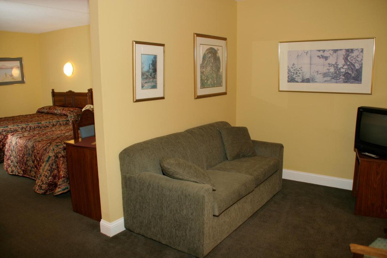 Cape Cod Irish Village South Yarmouth Room photo